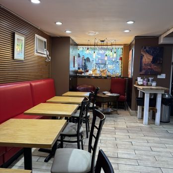 Au Lait Cafe - Indoor - Cafes Near Me - Washington, DC, District of Columbia Au Lait Cafe - Indoor - Cafes Near Me - Washington, DC, District of Columbia
