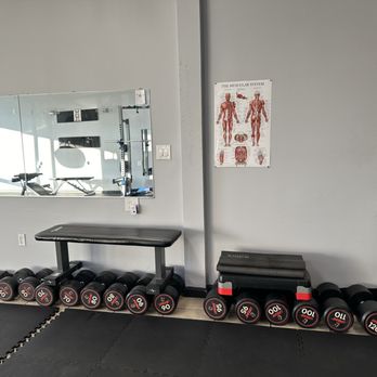 High Point Nutrition - a row of dumbbells in a gym - Juice Bars & Smoothies Near Me - High Point, North Carolina High Point Nutrition - a row of dumbbells in a gym - Juice Bars & Smoothies Near Me - High Point, North Carolina