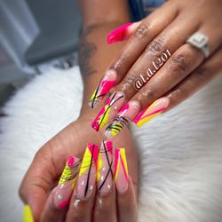 Golden Nails And Spa - Nails design