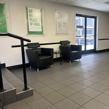 Enterprise Rent-A-Car - Empty waiting area with an hour waiting time for a car that was reserved in advance. - Car Rental Near Me - Beverly Hills, California Enterprise Rent-A-Car - Empty waiting area with an hour waiting time for a car that was reserved in advance. - Car Rental Near Me - Beverly Hills, California