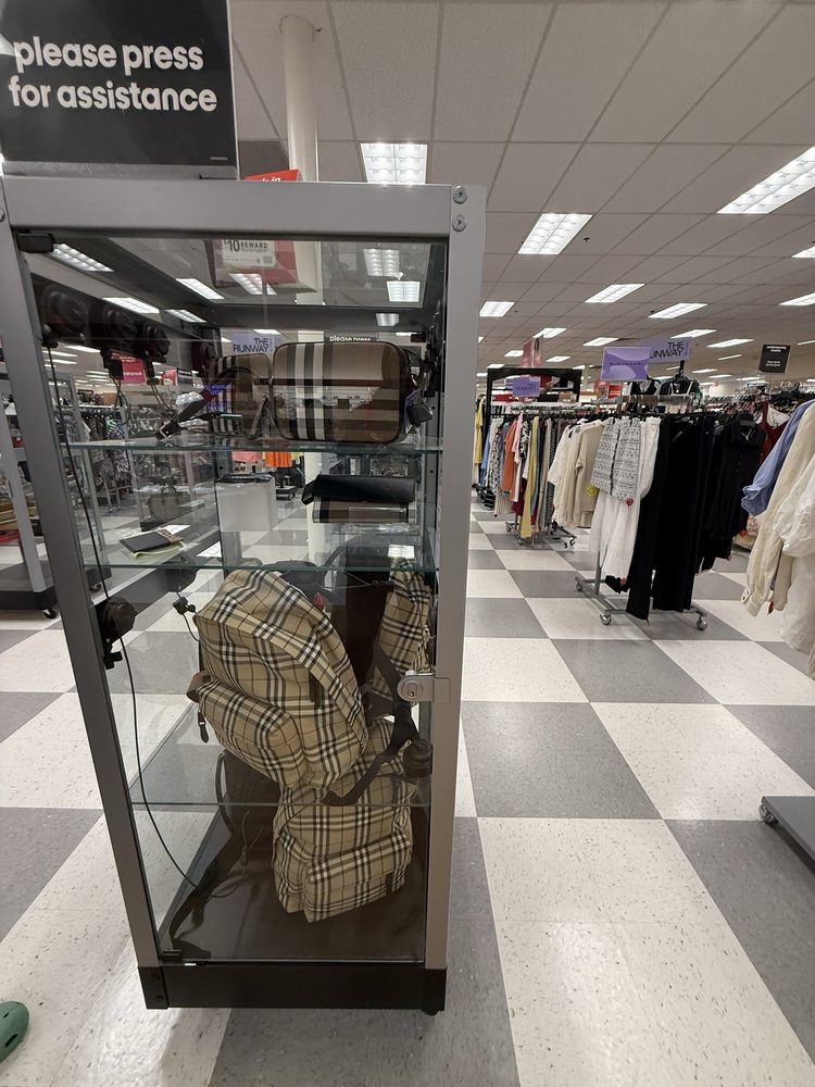 TJ MAXX - Updated June 2025 - 17 Reviews - 10 Washington St, Norwell