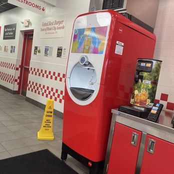 Five Guys - Drink dispenser - Burgers Near Me - Bridgeton, Missouri