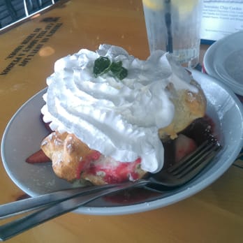 Bubba Gump Shrimp - Strawberry shortcake- this is the one to share, so substantial and so yummy - Seafood Near Me - Laughlin, Nevada Bubba Gump Shrimp - Strawberry shortcake- this is the one to share, so substantial and so yummy - Seafood Near Me - Laughlin, Nevada