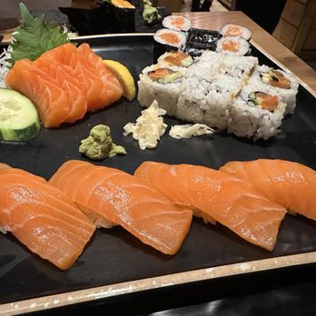 Sakanaya - Japanese Near Me - Champaign, Illinois