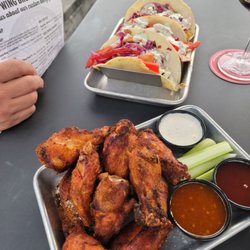 Warped Wing Brewpub & Smokery - Mason - Wings and fish taco trio
