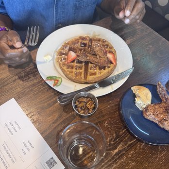 Lucille's - New American Near Me - Houston, Texas