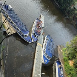 Upper dells tour Boats