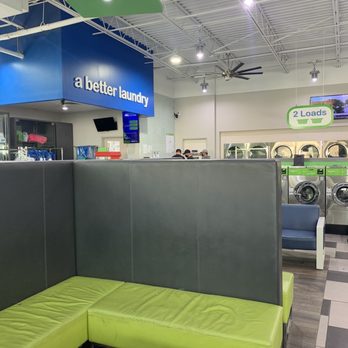 SpinXpress Laundry - Pharr - sitting area - Laundromat Near Me - Pharr, Texas