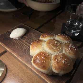 Verse - HOKKAIDO MILK BUNS - Seafood Near Me - Toluca Lake, California
