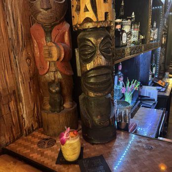 Bahi Hut - Fun drinks - Lounges Near Me - Sarasota, Florida