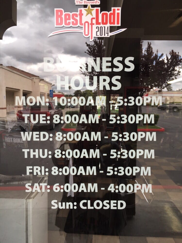 RAZOR’S EDGE BARBER SALON Updated September 2024 37 Reviews 214 W