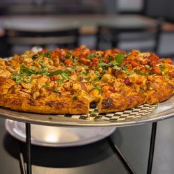 The Curry Pizza Company - Fontana - Large Pizza ( 1/2 butter chicken,  1/2 chicken Tikka masala)
