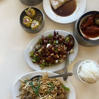 Tan Kimsu - chicken noodles kung pao chicken - Seafood Near Me - Westminster, California Tan Kimsu - chicken noodles kung pao chicken - Seafood Near Me - Westminster, California