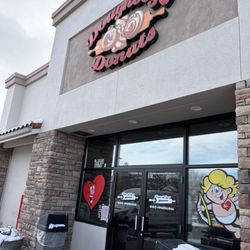 Doughboys Donuts - Entrance