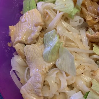Tigers Garden - Mee Grati Gai - nowhere near the description - Thai Near Me - Vancouver, Washington Tigers Garden - Mee Grati Gai - nowhere near the description - Thai Near Me - Vancouver, Washington