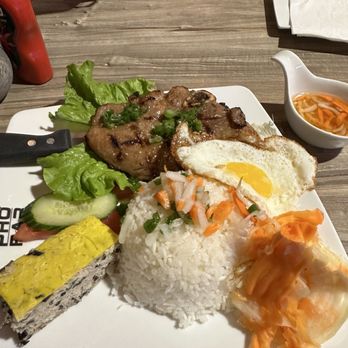 Pho Bar Vietnamese Kitchen - Pork chop rice plate - Vietnamese Near Me - Davie, Florida Pho Bar Vietnamese Kitchen - Pork chop rice plate - Vietnamese Near Me - Davie, Florida