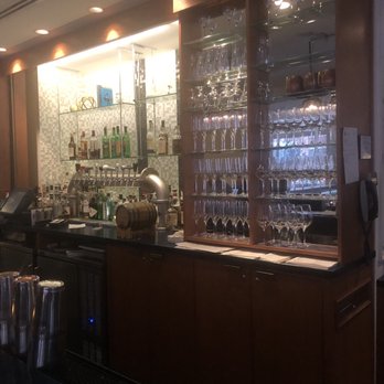 Le Meridien Indianapolis - Back bar - Hotels Near Me - Indianapolis, Indiana Le Meridien Indianapolis - Back bar - Hotels Near Me - Indianapolis, Indiana