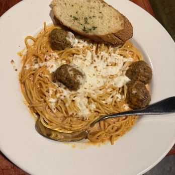 Joey's Pizzeria - Baked Spagetti with meatballs, half pink sauce half Joey's Signature Alfredo Sauce. MY FAVORITE, the toast it was too hard - Italian Near Me - Oklahoma City, Oklahoma Joey's Pizzeria - Baked Spagetti with meatballs, half pink sauce half Joey's Signature Alfredo Sauce. MY FAVORITE, the toast it was too hard - Italian Near Me - Oklahoma City, Oklahoma