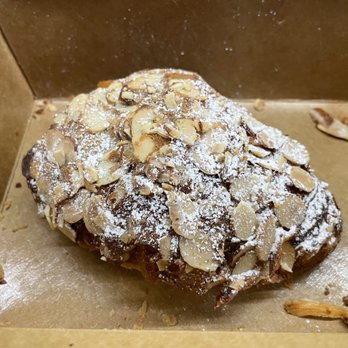 Dash Coffee Bar - Yum!  Vegan Strawberry croissant - Coffee & Tea Near Me - Pasadena, California