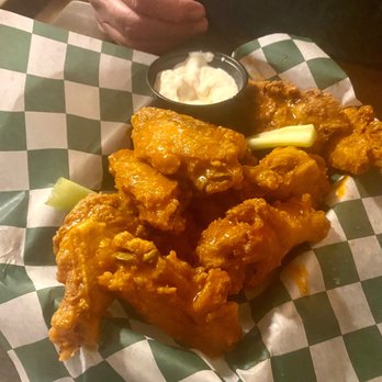 Wallie’s - Chicken wings - American Near Me - Greenwich, New York