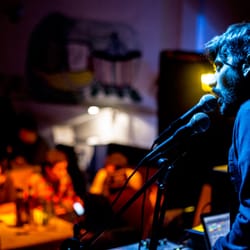 La Hormiga de Oro - Música en vivo