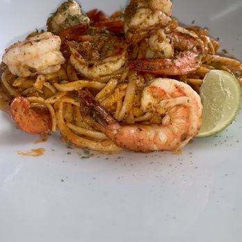 Rockas Jamaican Kitchen - Shrimp Rasta Pasta - Caribbean Near Me - Playa del Carmen, ROO