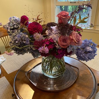 Lilia Flower - Florists Near Me - Excelsior, Minnesota Lilia Flower - Florists Near Me - Excelsior, Minnesota