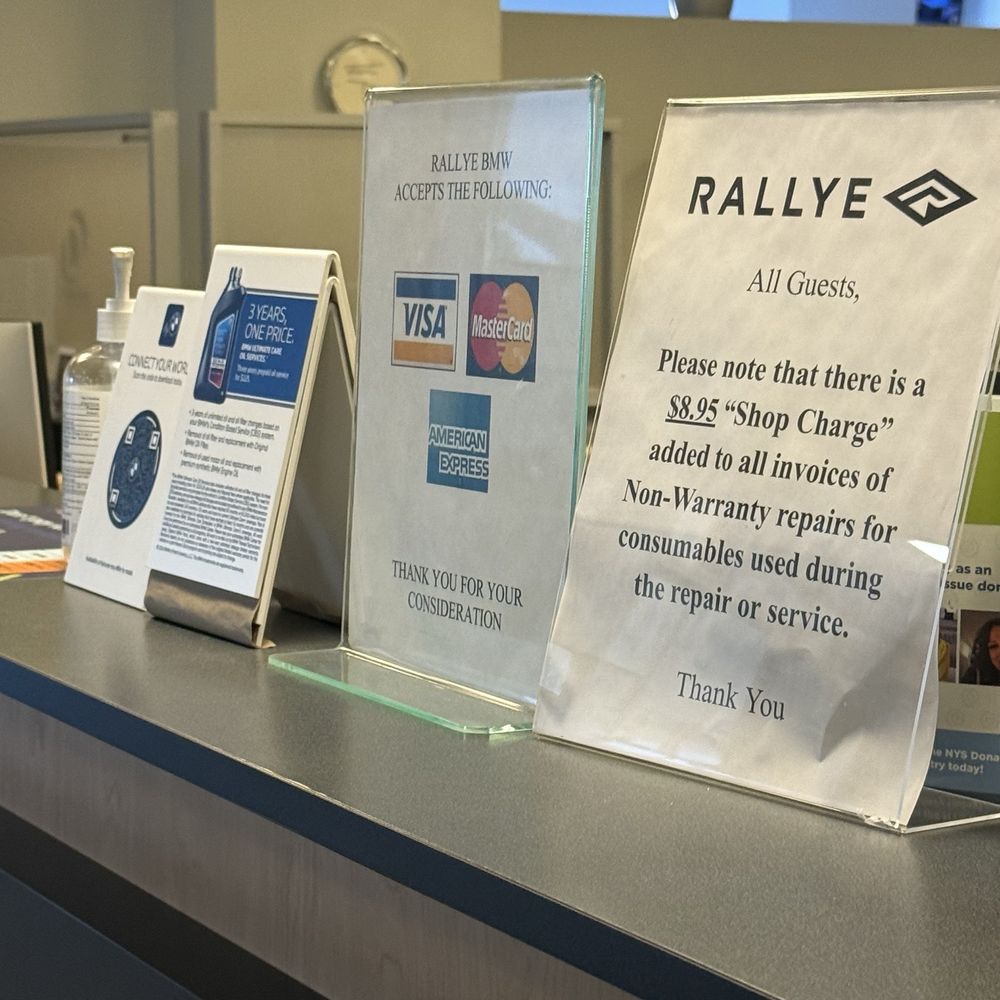 "Rallye BMW accepts the following: American Express" "Rallye BMW accepts the following: American Express"