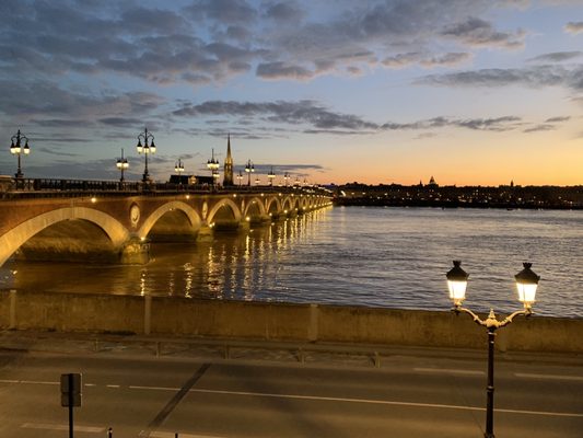 Pont de Pierre by null
