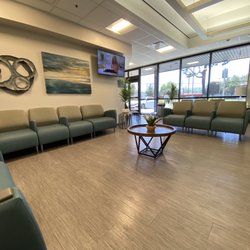 Urgent Care Loma Linda University Health Faculty Medical Clinics - Waiting room
