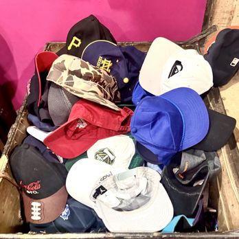 Flamingo's Vintage Pound - Hats / caps - Used, Vintage & Consignment Near Me - New York, New York Flamingo's Vintage Pound - Hats / caps - Used, Vintage & Consignment Near Me - New York, New York