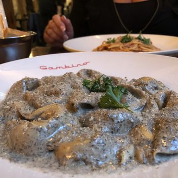 Gambino - Black truffle cream sauce. - Italian Near Me - Paris, 75 Gambino - Black truffle cream sauce. - Italian Near Me - Paris, 75