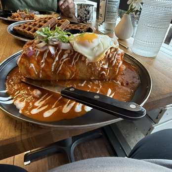 Pradera Brunch - Bacon breakfast burrito - Breakfast & Brunch Near Me - Baldwin Park, California
