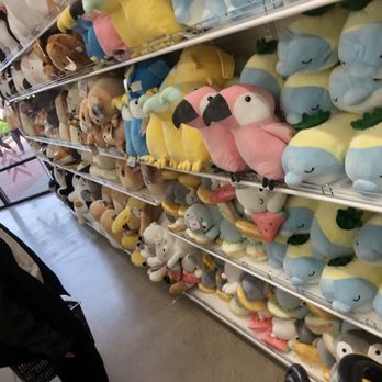 Daiso - Squeezy pillows - Discount Store Near Me - Woodbury, Minnesota