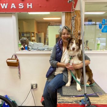 Dog O Mat - The Owner Beth and Teddy the Australian Shepherd - Pet Groomers Near Me - Ann Arbor, Michigan