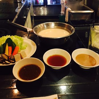 Rolling Boil - Try em all sauces and Thai coconut broth - Hot Pot Near Me - Anaheim, California Rolling Boil - Try em all sauces and Thai coconut broth - Hot Pot Near Me - Anaheim, California