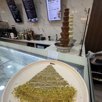 Melt n Drizzle - Nipun's pistachio crepe in his second-ever review - Cafes Near Me - Fremont, California Melt n Drizzle - Nipun's pistachio crepe in his second-ever review - Cafes Near Me - Fremont, California