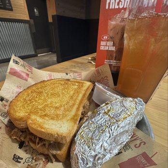 Sonny's BBQ - Sweet Carolina sandwich - Barbeque Near Me - Winter Park, Florida