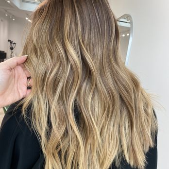 Flowe Studio - Hair Extensions Near Me - Houston, Texas
