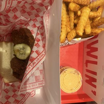 Howlin’ Ray’s - Single hot tender + fries & comeback sauce - Southern Near Me - Las Vegas, Nevada