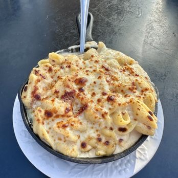 Flying Pig Pub & Kitchen - Bacon Mac N'cheese - Pubs Near Me - Oceanside, California Flying Pig Pub & Kitchen - Bacon Mac N'cheese - Pubs Near Me - Oceanside, California