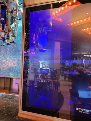 Tipsy Robot at Planet Hollywood by null