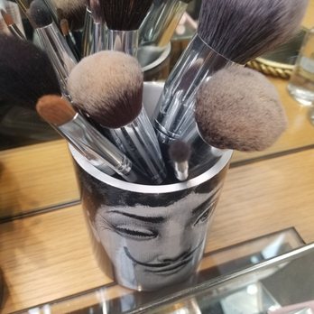 Neapolitan Collection - Makeup brushes - Women's Clothing Near Me - Winnetka, Illinois