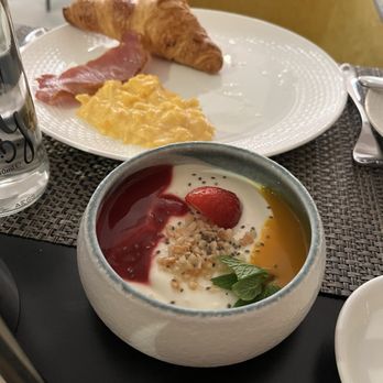 The Marker Hotel - Breakfast buffet - Hotels & Travel Near Me - Dublin, D