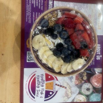 Healthy Zone - Acai Berry Smoothie Bowl - Juice Bars & Smoothies Near Me - Lake Zurich, Illinois Healthy Zone - Acai Berry Smoothie Bowl - Juice Bars & Smoothies Near Me - Lake Zurich, Illinois