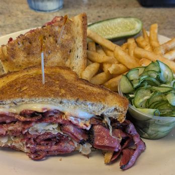 Backstage Deli - Bagel Cafe in Summerlin Reuben sandwich - Delis Near Me - Las Vegas, Nevada