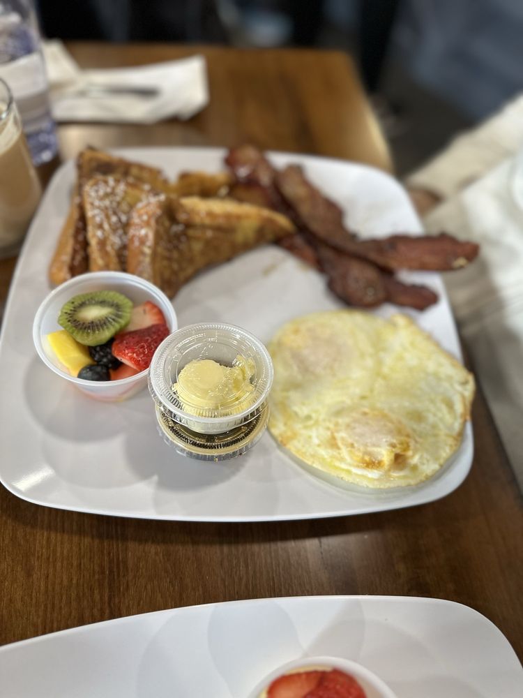 Mrs Rivers Bakery and Smokehouse Cafe