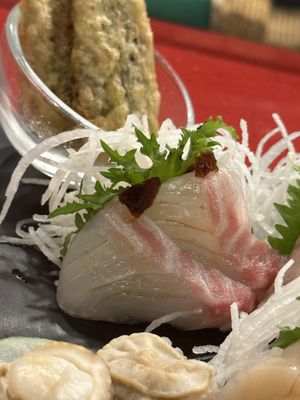 Red Bar Sushi & Best Thai Kitchen by null
