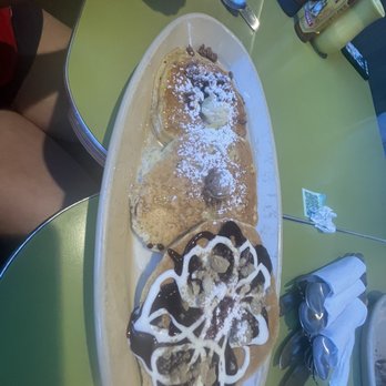 Snooze, an A.M. Eatery - Sweet potato, blueberry and upside down pineapple pancakes - Breakfast & Brunch Near Me - Lone Tree, Colorado