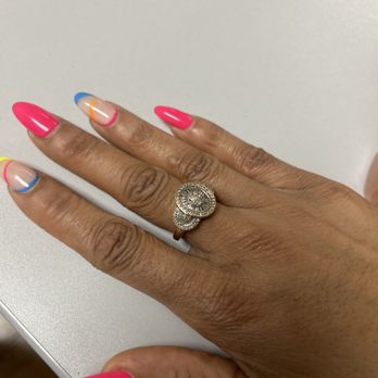 Ann & Amy's Nails - My nails are done by Q - Nail Salons Near Me - Oakland, California